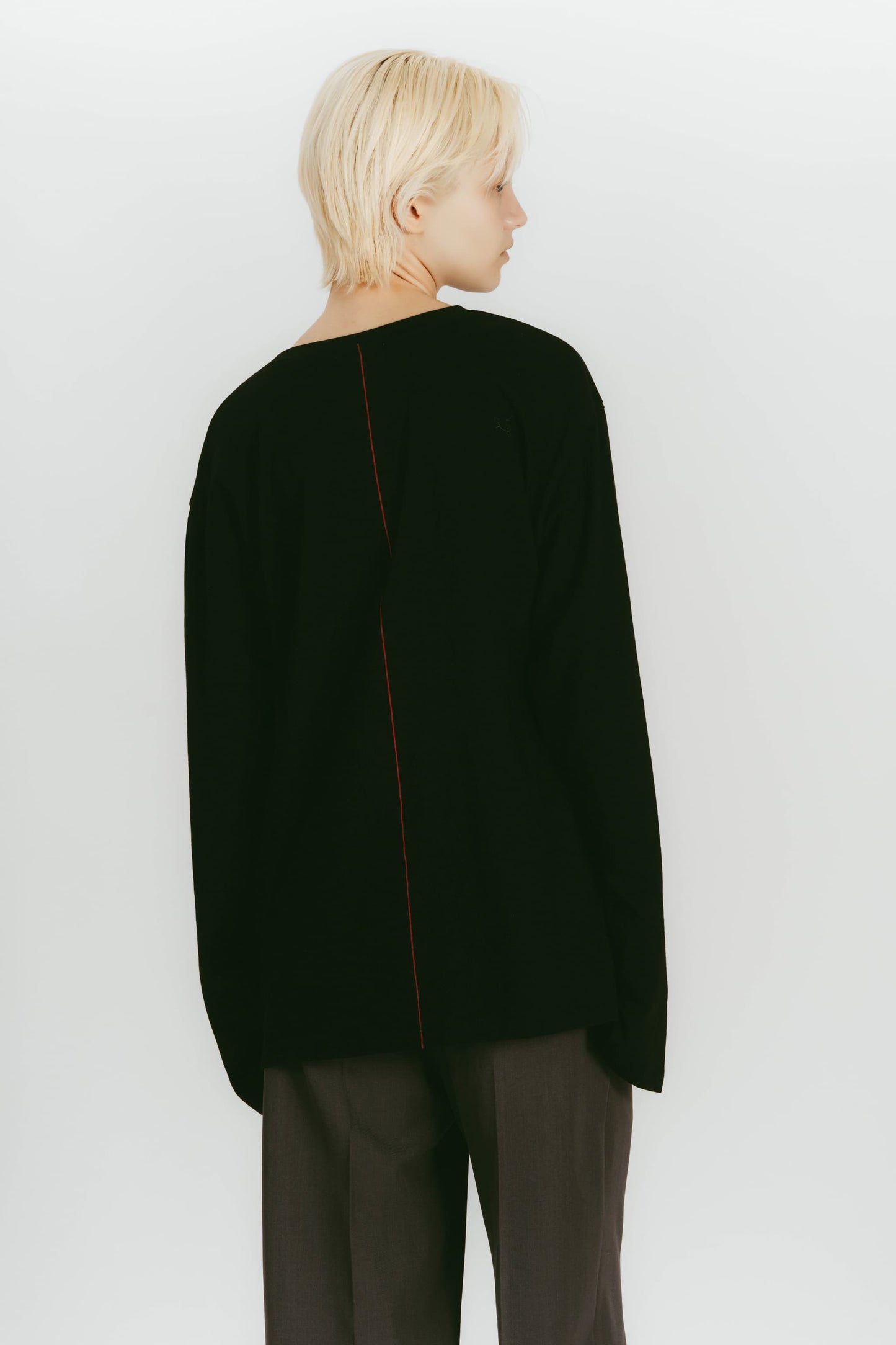 BACKLINE LOOSE TOPS / BLACK