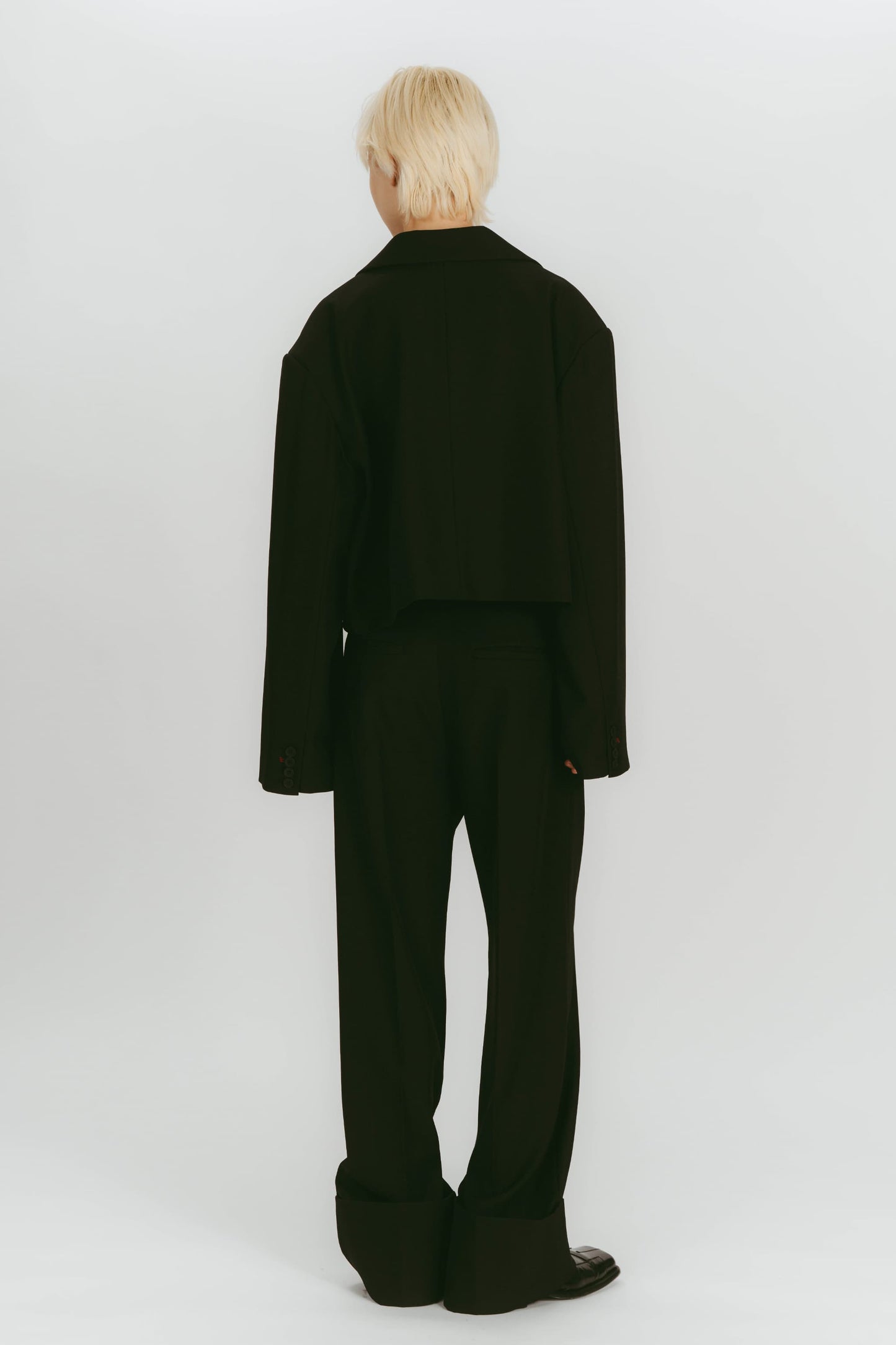 OVER SHOULDER JACKET / BLACK