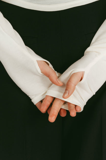 V NECK TOPS  / IVORY