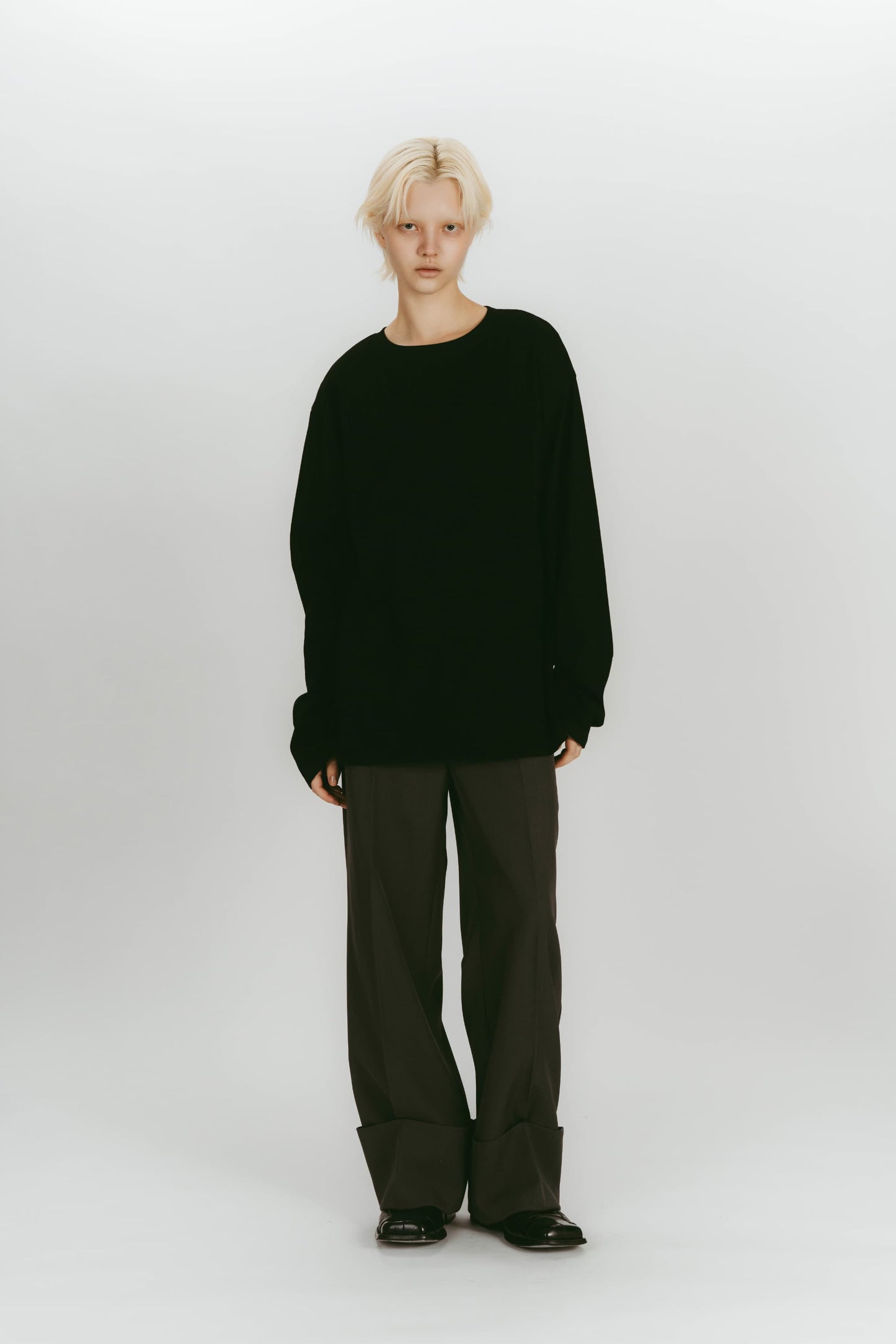 BACKLINE LOOSE TOPS / BLACK