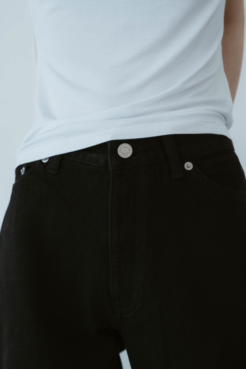 WIDE STRAIGHT DENIM PANTS