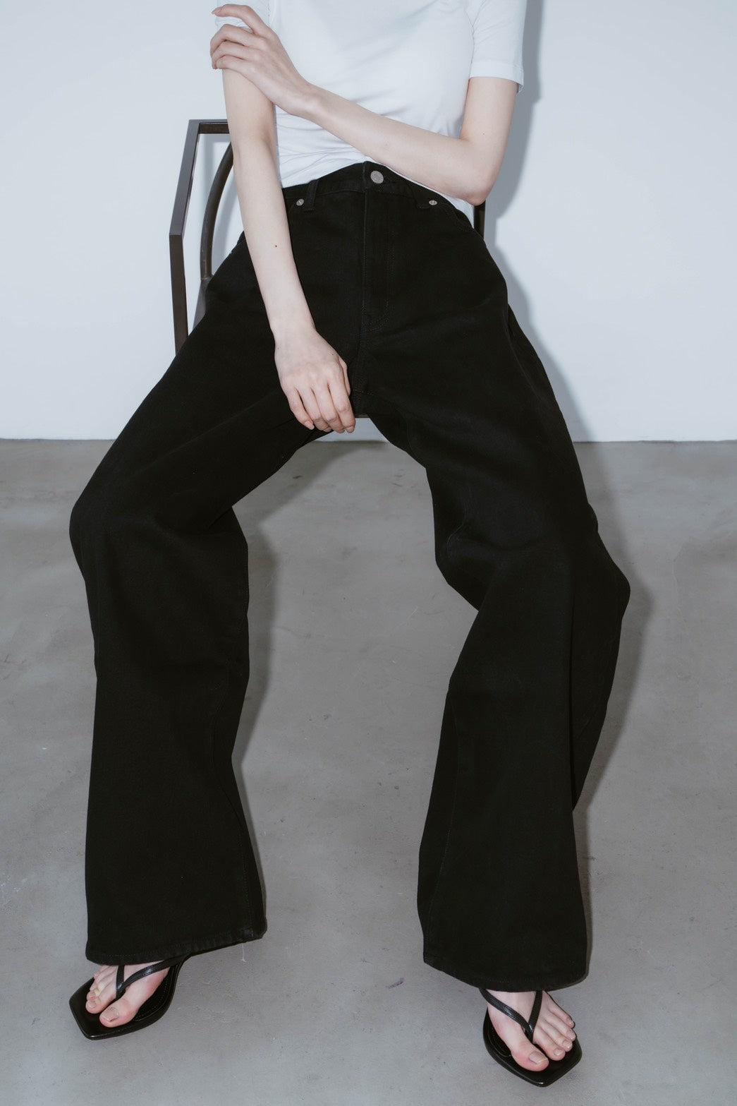 WIDE STRAIGHT DENIM PANTS