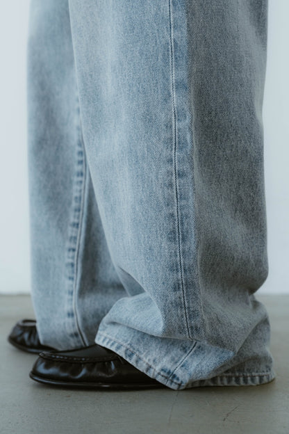 WIDE STRAIGHT DENIM PANTS