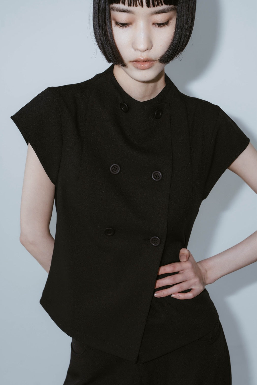 2WAY SLEEVELESS BUTTON VEST