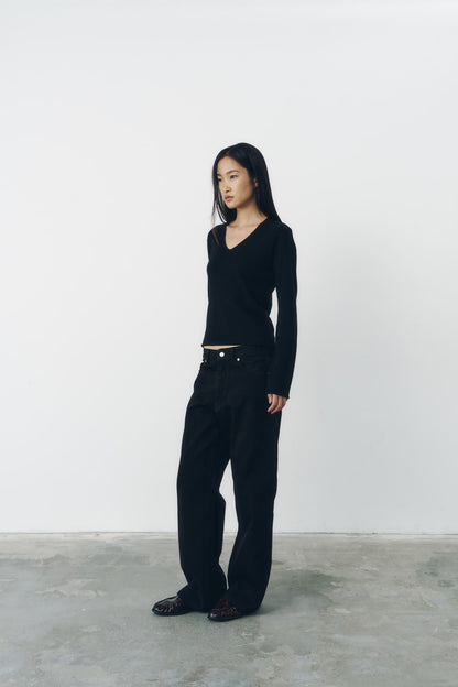 ROUND V NECK KNIT/BLACK