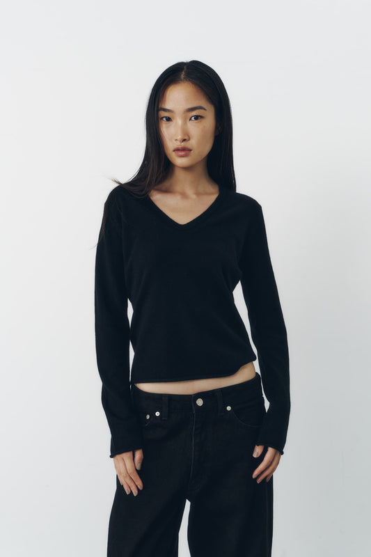 ROUND V NECK KNIT/BLACK